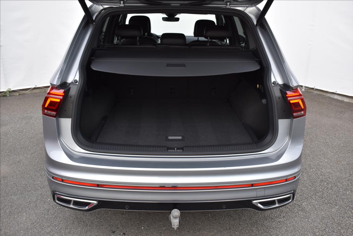 Volkswagen Tiguan Allspace 2,0 TDi  DSG 4x4 R-Line Assist Virtual - 10