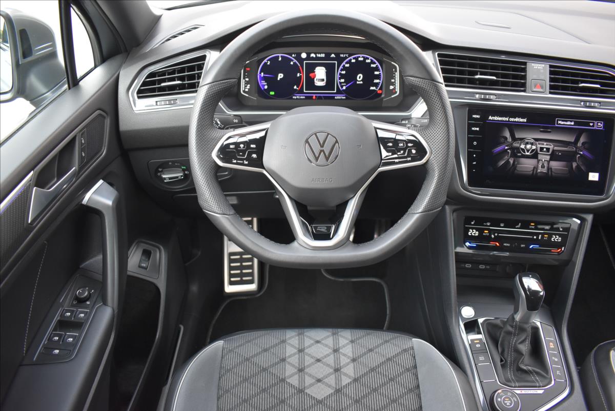 Volkswagen Tiguan Allspace 2,0 TDi  DSG 4x4 R-Line Assist Virtual - 16