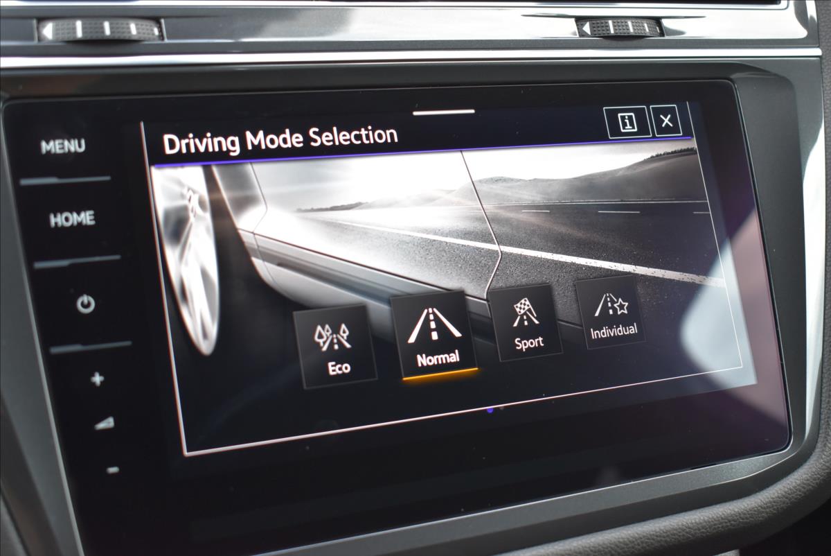 Volkswagen Tiguan Allspace 2,0 TDi  DSG 4x4 R-Line Assist Virtual - 37
