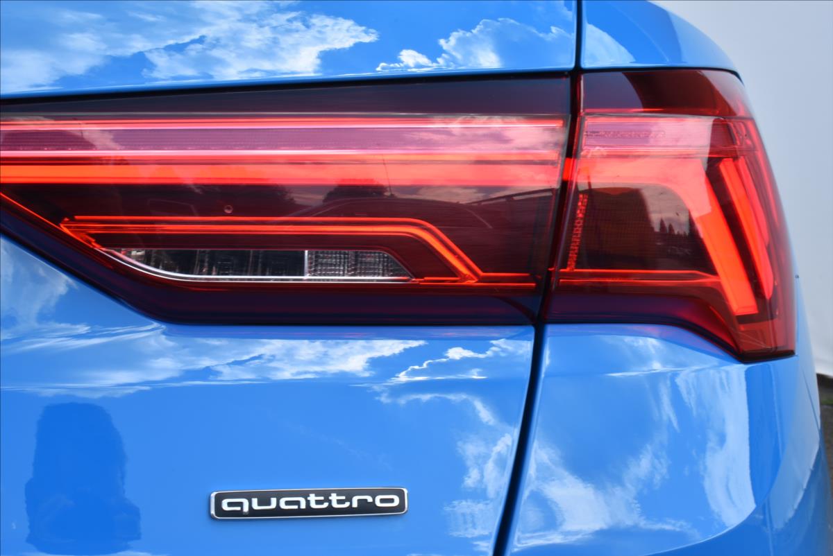 Audi Q3 2,0 TDi  Quattro S-Line Assist Virtual - 10