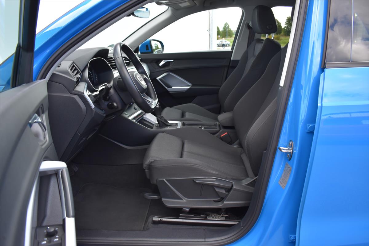 Audi Q3 2,0 TDi  Quattro S-Line Assist Virtual - 22