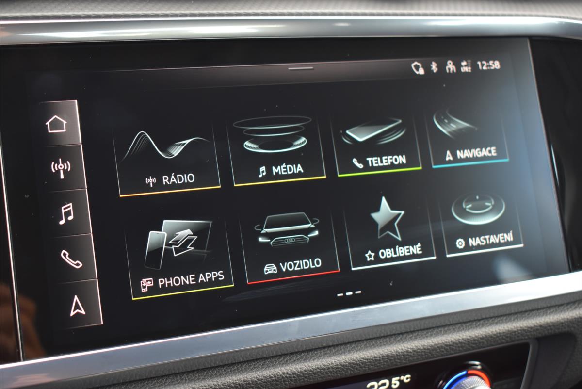 Audi Q3 2,0 TDi  Quattro S-Line Assist Virtual - 26