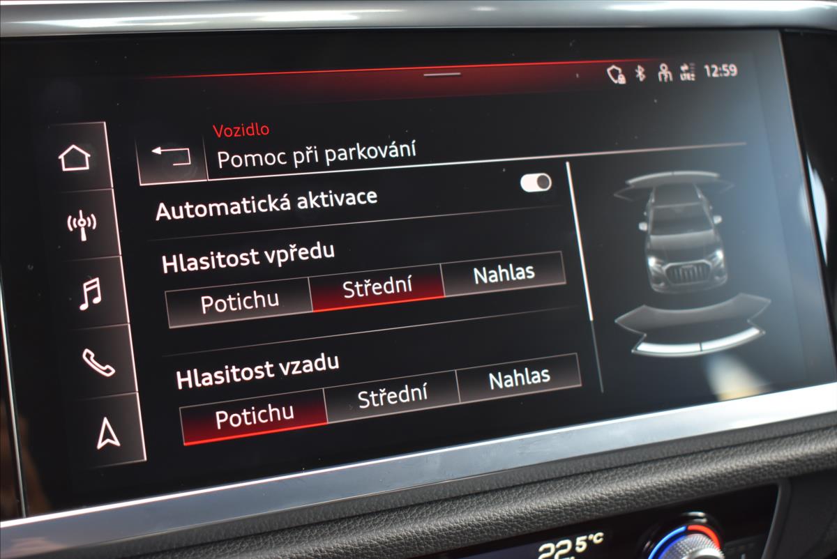 Audi Q3 2,0 TDi  Quattro S-Line Assist Virtual - 33