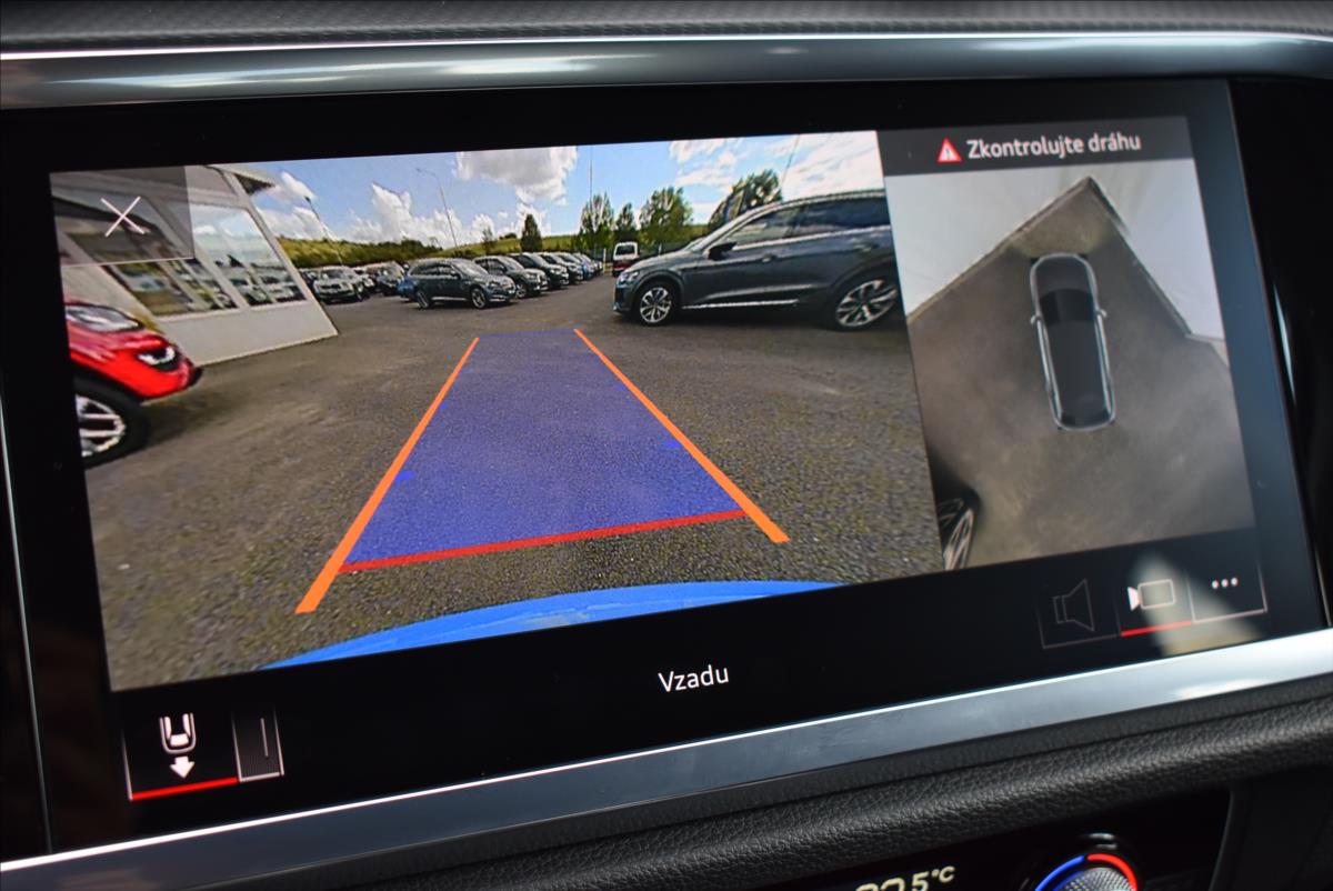 Audi Q3 2,0 TDi  Quattro S-Line Assist Virtual - 35