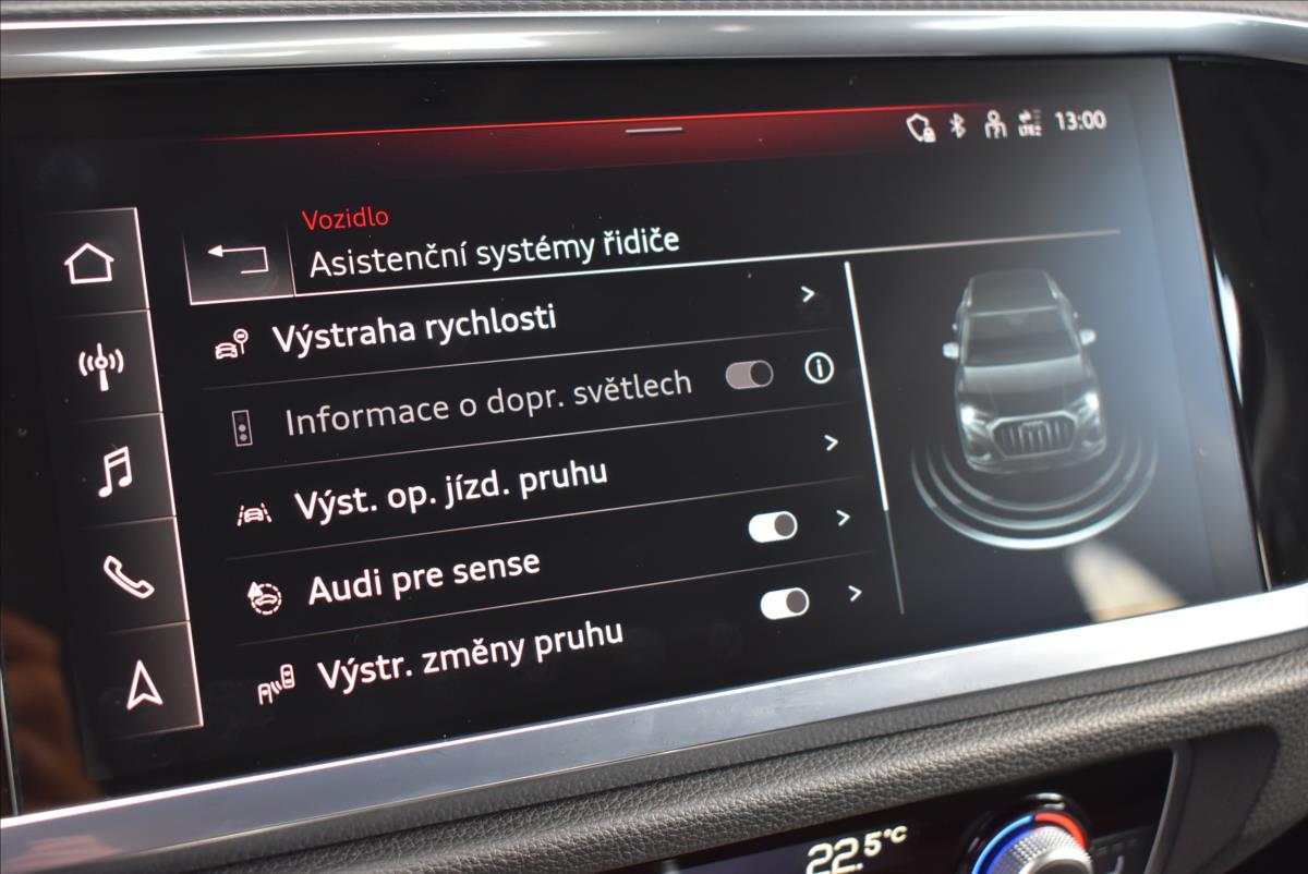 Audi Q3 2,0 TDi  Quattro S-Line Assist Virtual - 36