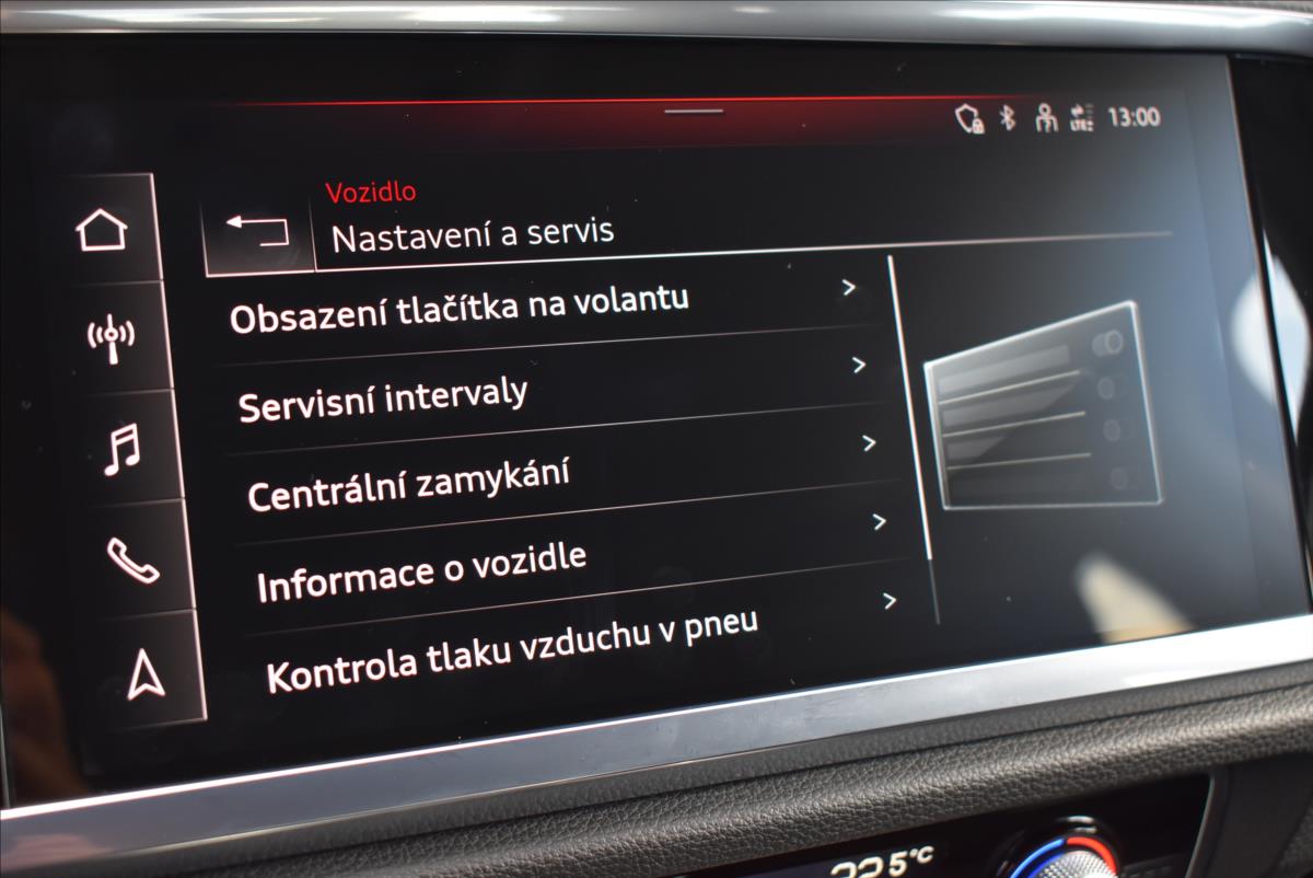 Audi Q3 2,0 TDi  Quattro S-Line Assist Virtual - 38