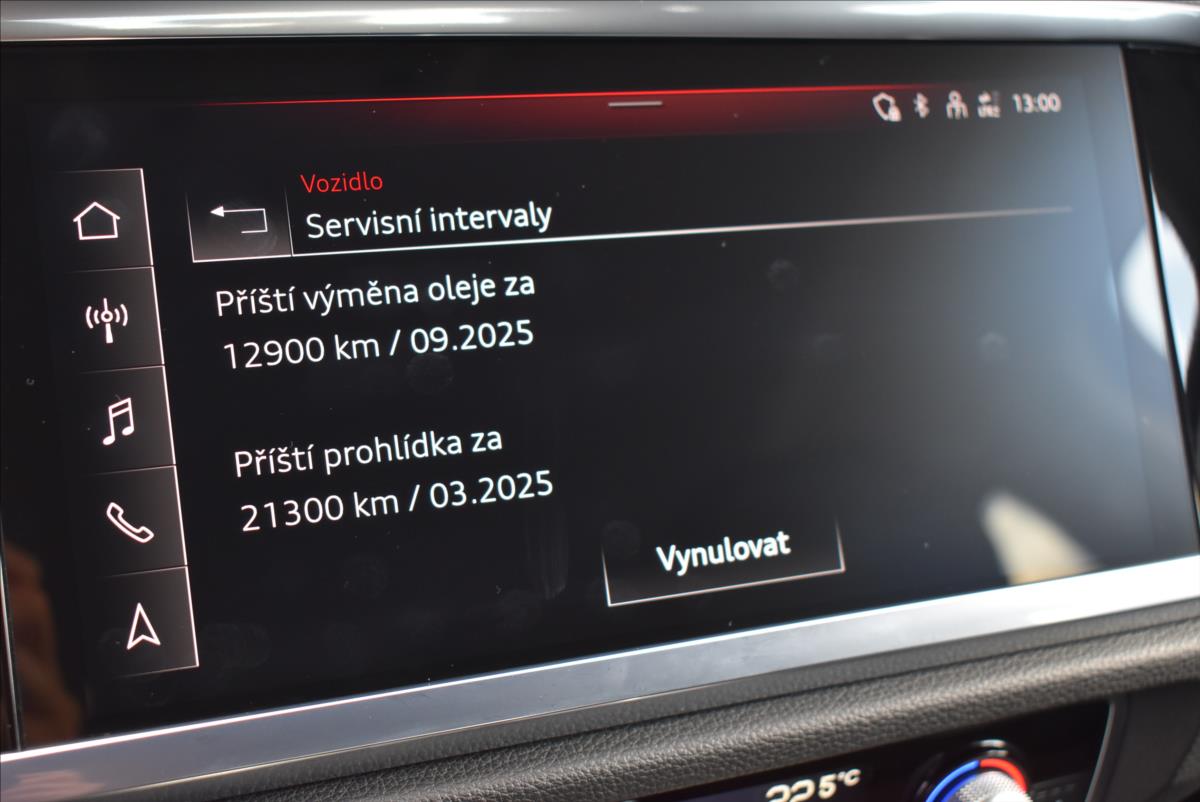 Audi Q3 2,0 TDi  Quattro S-Line Assist Virtual - 39