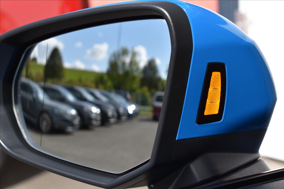 Audi Q3 2,0 TDi  Quattro S-Line Assist Virtual - 46