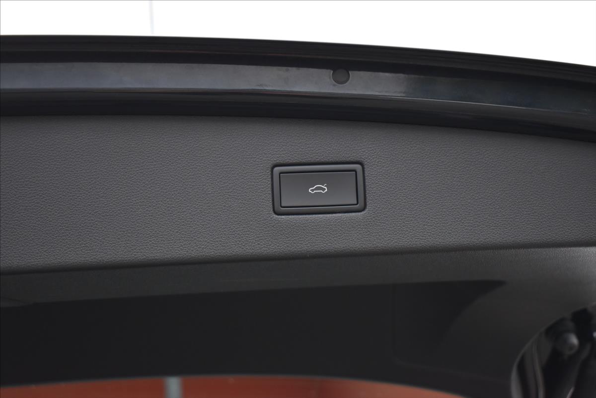 Volkswagen Tiguan Allspace 2,0 TDi  DSG 4x4 R-Line Matrix LED - 10
