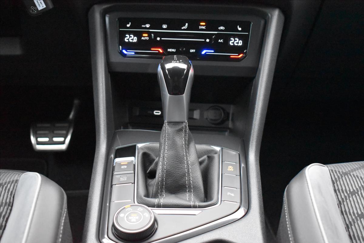 Volkswagen Tiguan Allspace 2,0 TDi  DSG 4x4 R-Line Matrix LED - 15