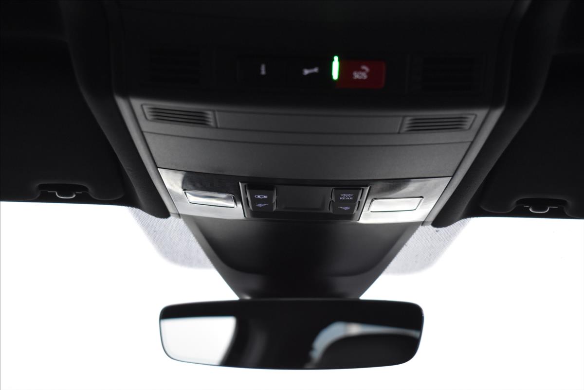 Volkswagen Tiguan Allspace 2,0 TDi  DSG 4x4 R-Line Matrix LED - 16