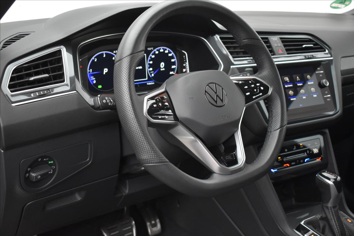 Volkswagen Tiguan Allspace 2,0 TDi  DSG 4x4 R-Line Matrix LED - 22