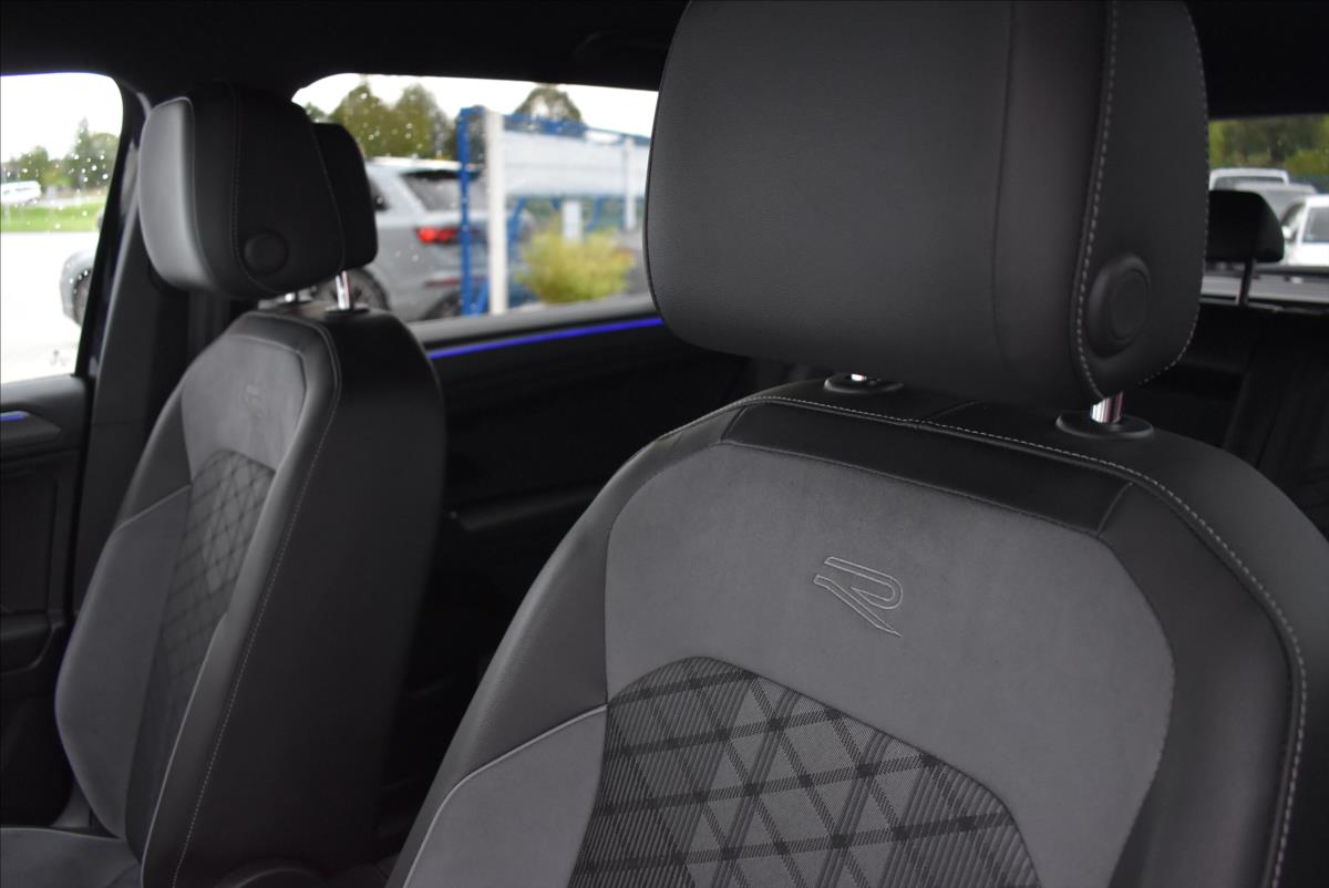 Volkswagen Tiguan Allspace 2,0 TDi  DSG 4x4 R-Line Matrix LED - 23