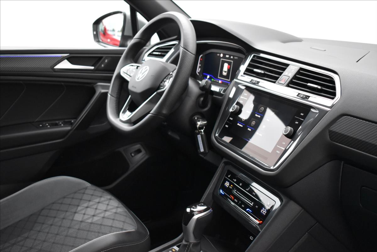 Volkswagen Tiguan Allspace 2,0 TDi  DSG 4x4 R-Line Matrix LED - 45