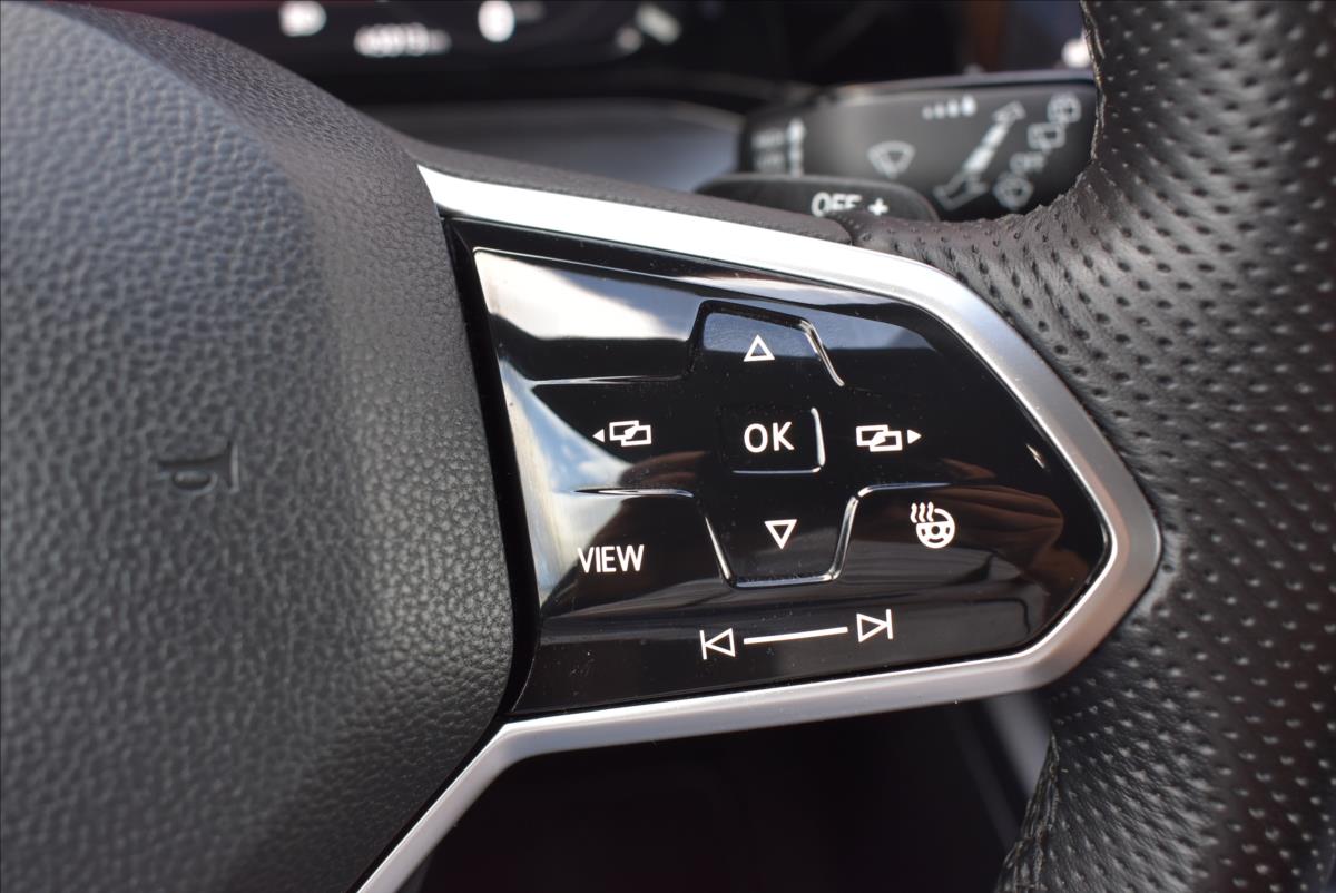 Volkswagen Golf 1,4 TSi  GTE Hybrid Virtual LED Kamera - 25