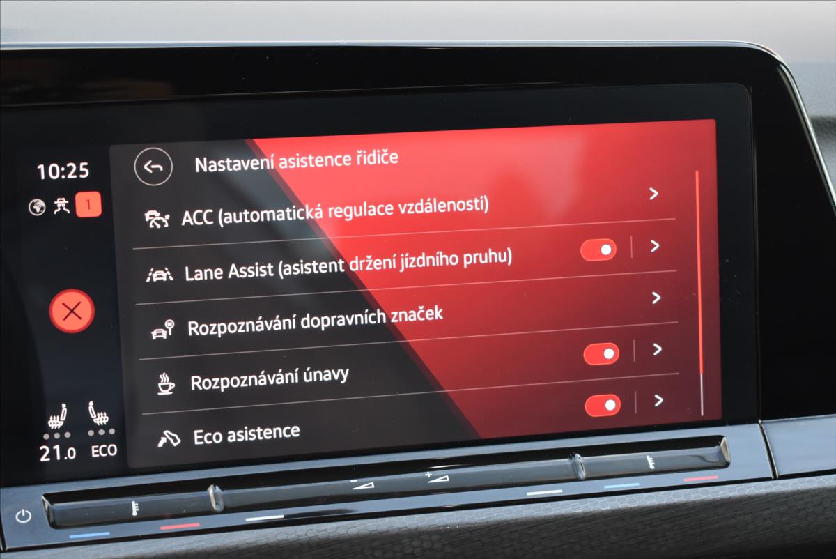Volkswagen Golf 1,4 TSi  GTE Hybrid Virtual LED Kamera - 28
