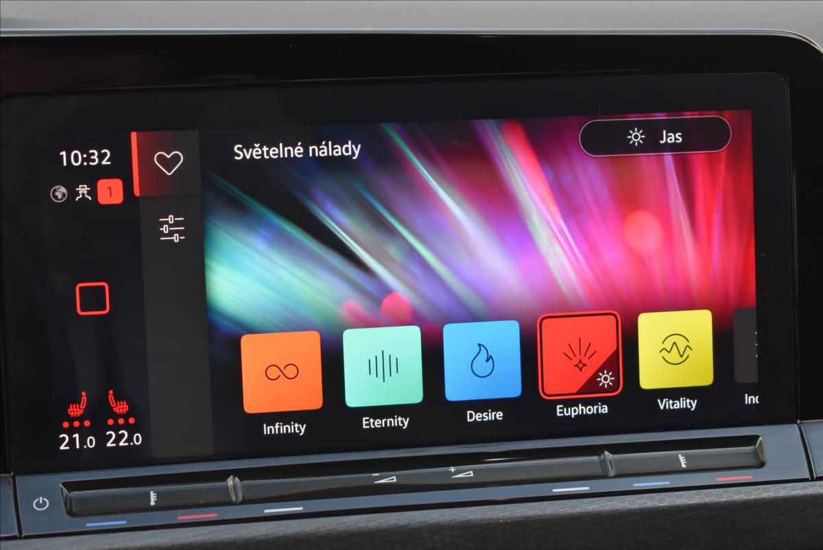 Volkswagen Golf 1,4 TSi  GTE Hybrid Virtual LED Kamera - 40