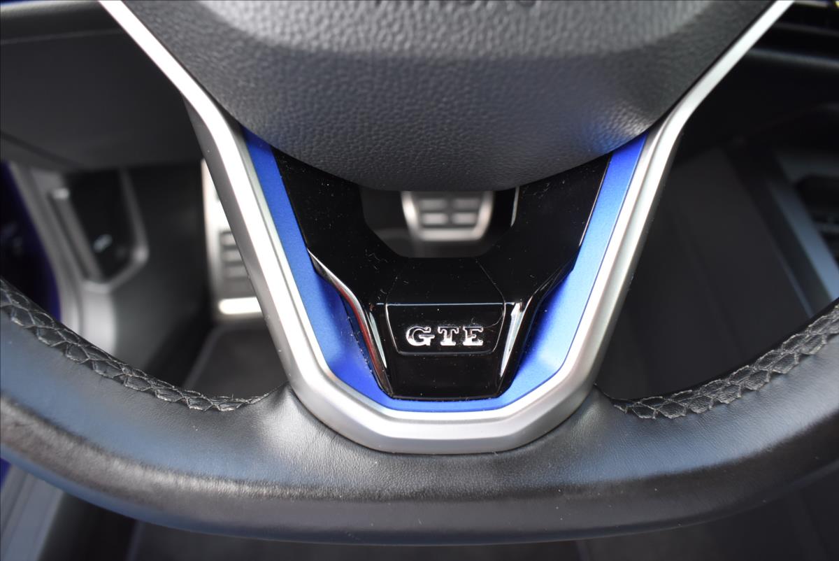 Volkswagen Golf 1,4 TSi  GTE Hybrid Virtual LED Kamera - 46