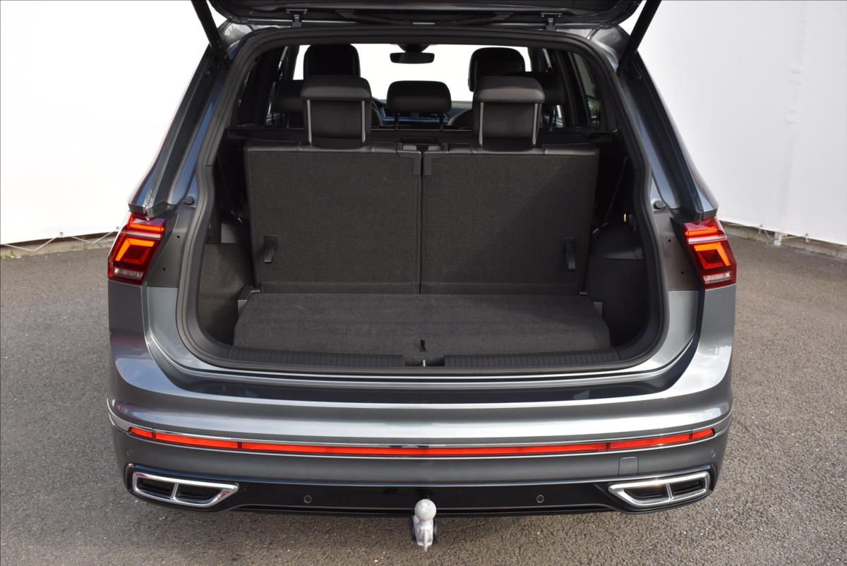 Volkswagen Tiguan Allspace 2,0 TDi  DSG 4x4 R-Line 7Míst Virtual - 10