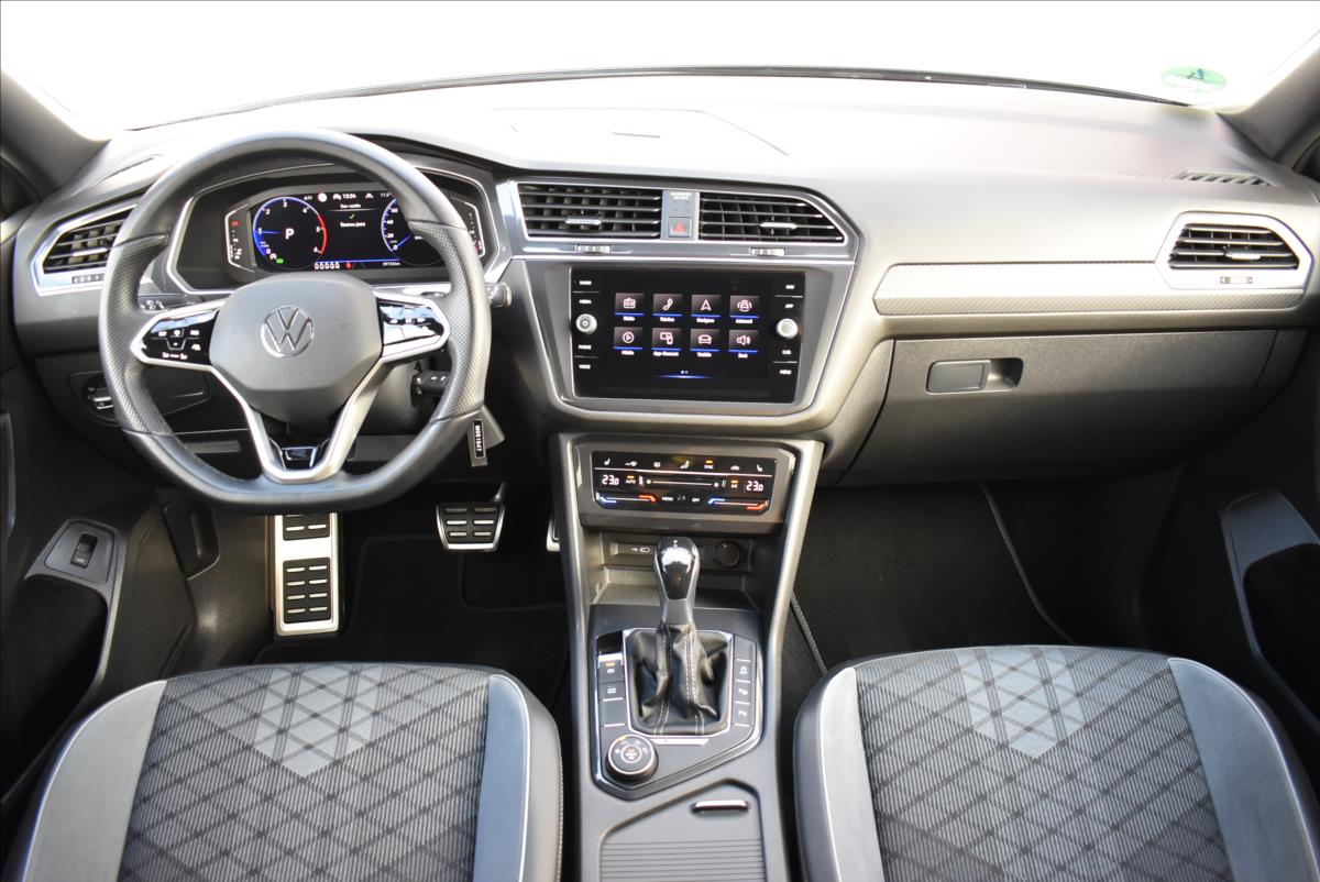 Volkswagen Tiguan Allspace 2,0 TDi  DSG 4x4 R-Line 7Míst Virtual - 14
