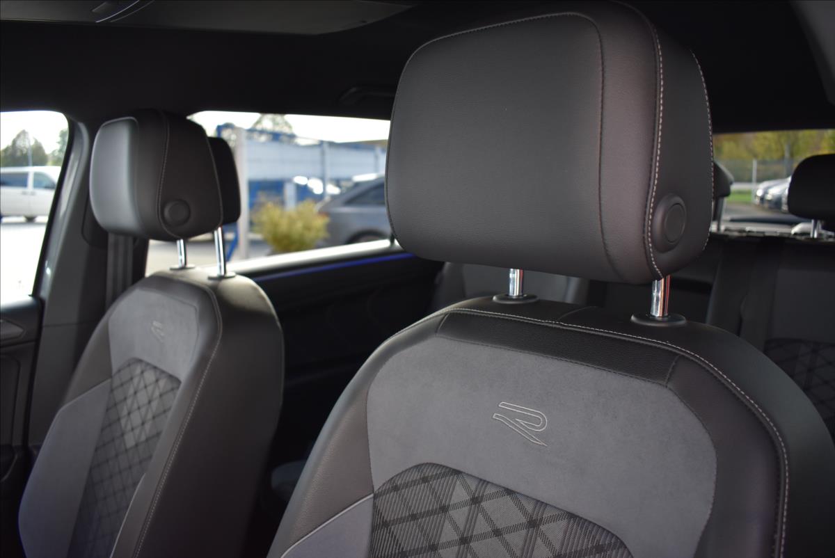 Volkswagen Tiguan Allspace 2,0 TDi  DSG 4x4 R-Line 7Míst Virtual - 19