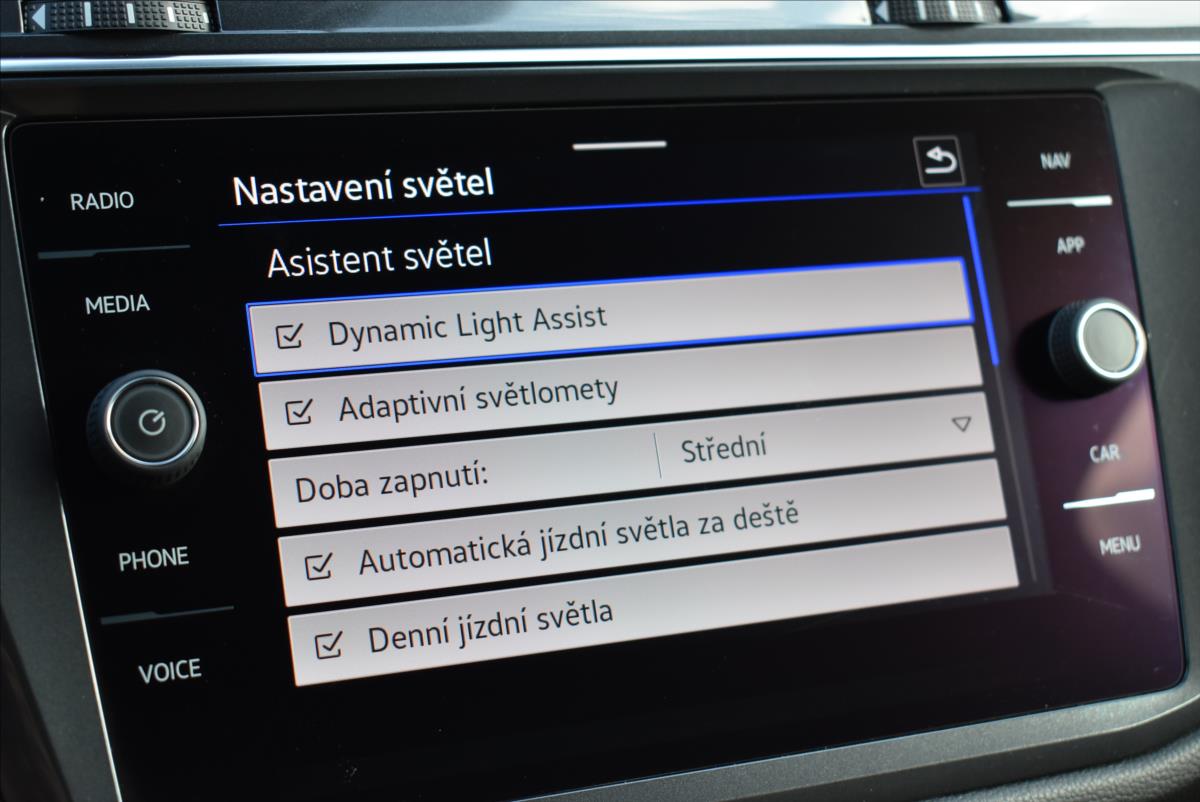 Volkswagen Tiguan Allspace 2,0 TDi  DSG 4x4 R-Line 7Míst Virtual - 35