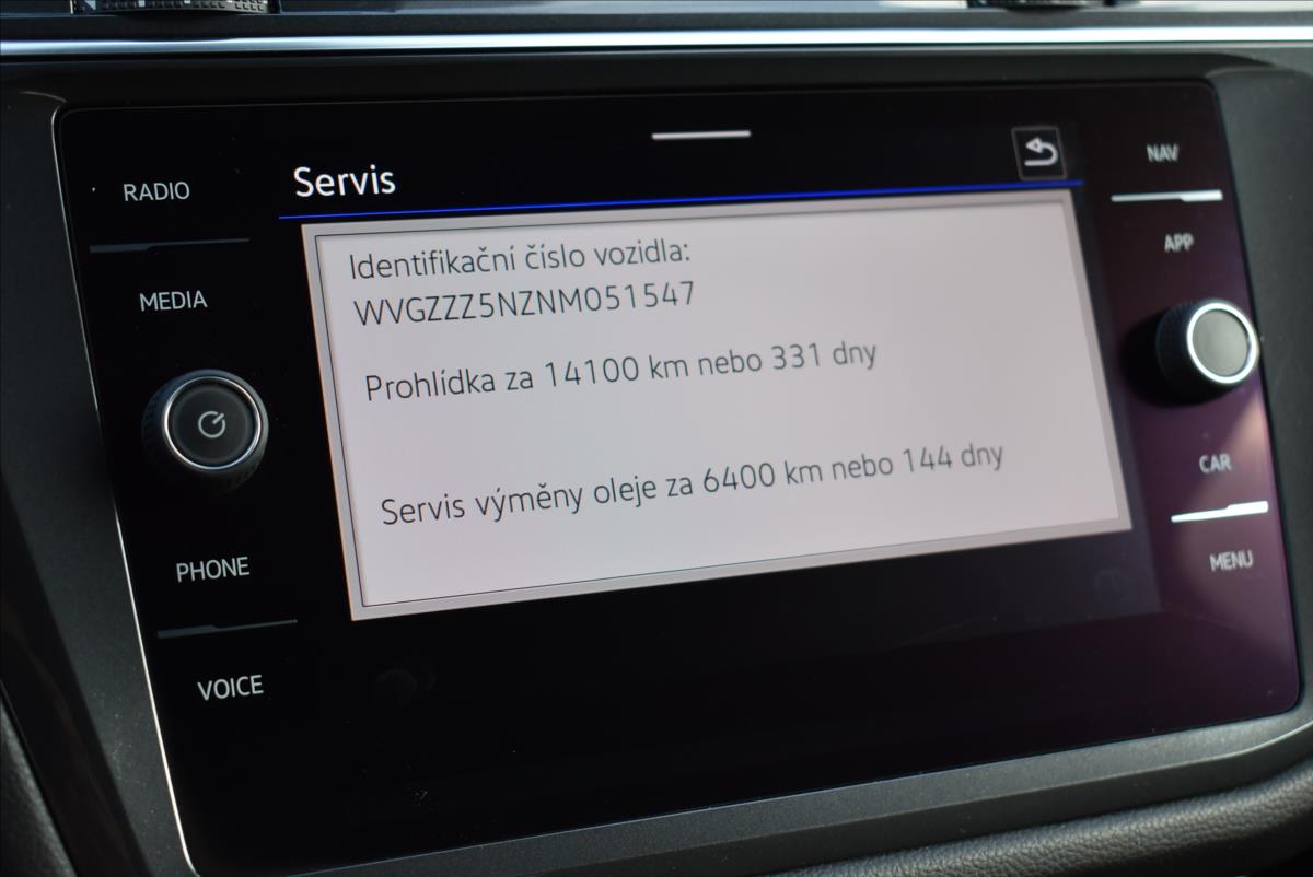 Volkswagen Tiguan Allspace 2,0 TDi  DSG 4x4 R-Line 7Míst Virtual - 38