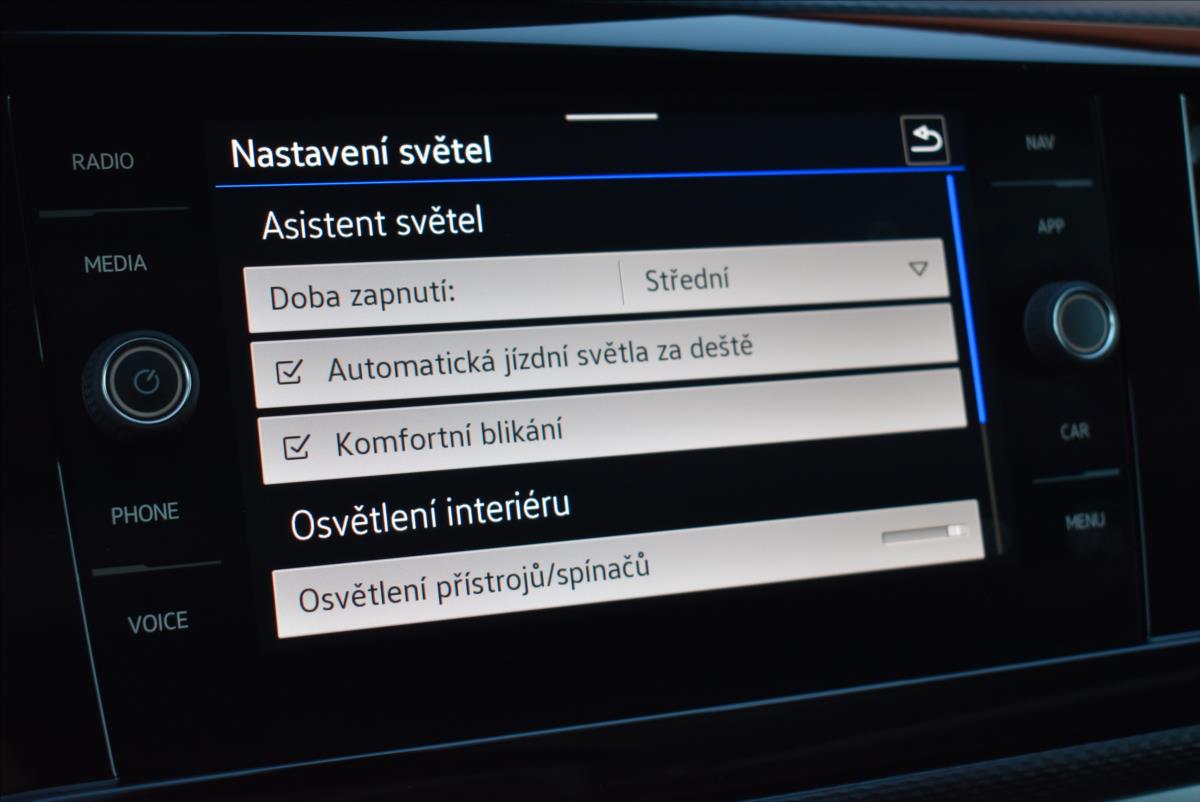 Volkswagen Caravelle 2,0 TDi  DSG LONG BULLI Virtual LED - 30