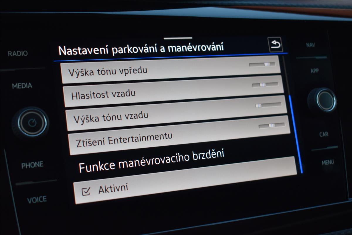 Volkswagen Caravelle 2,0 TDi  DSG LONG BULLI Virtual LED - 31