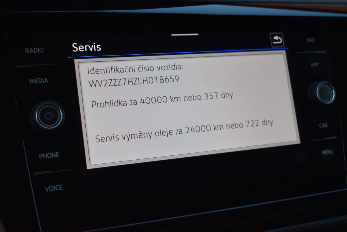 Volkswagen Caravelle 2,0 TDi  DSG LONG BULLI Virtual LED - 32