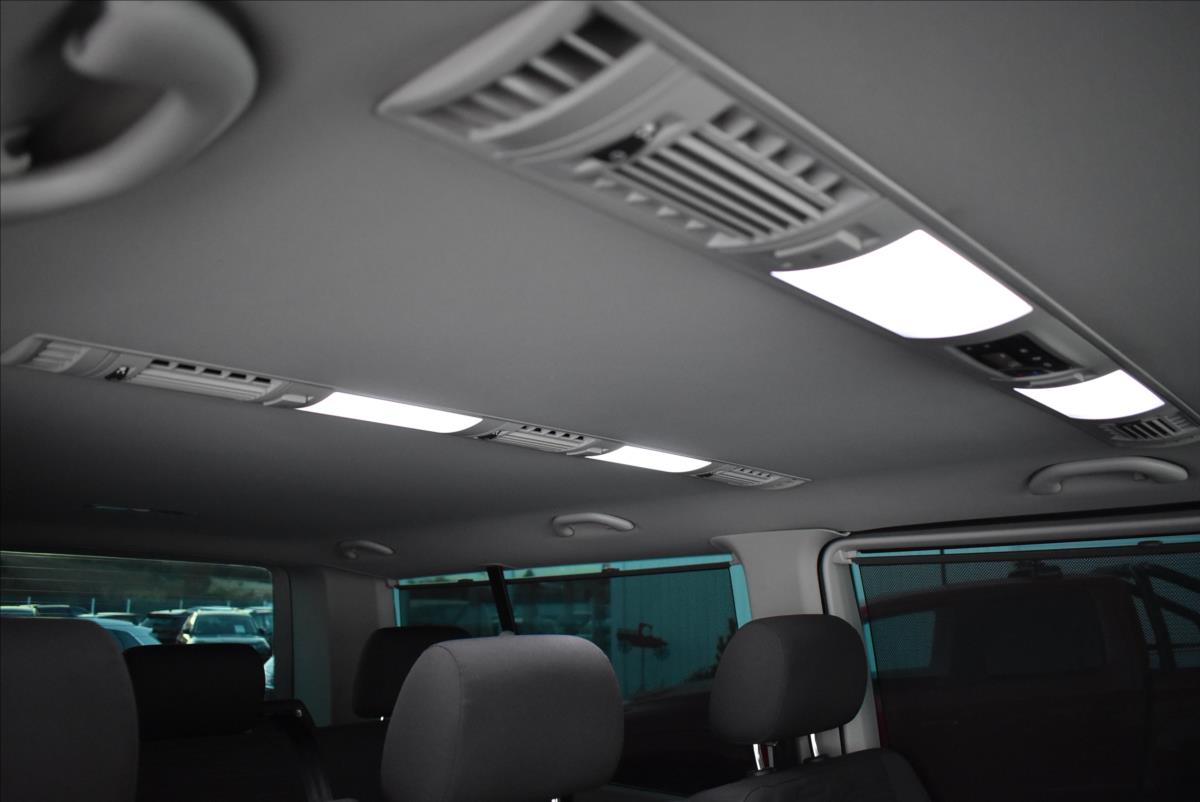 Volkswagen Caravelle 2,0 TDi  DSG LONG BULLI Virtual LED - 43