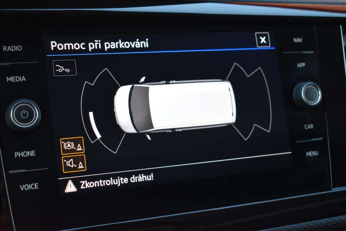 Volkswagen Caravelle 2,0 TDi  DSG LONG BULLI Virtual LED - 45