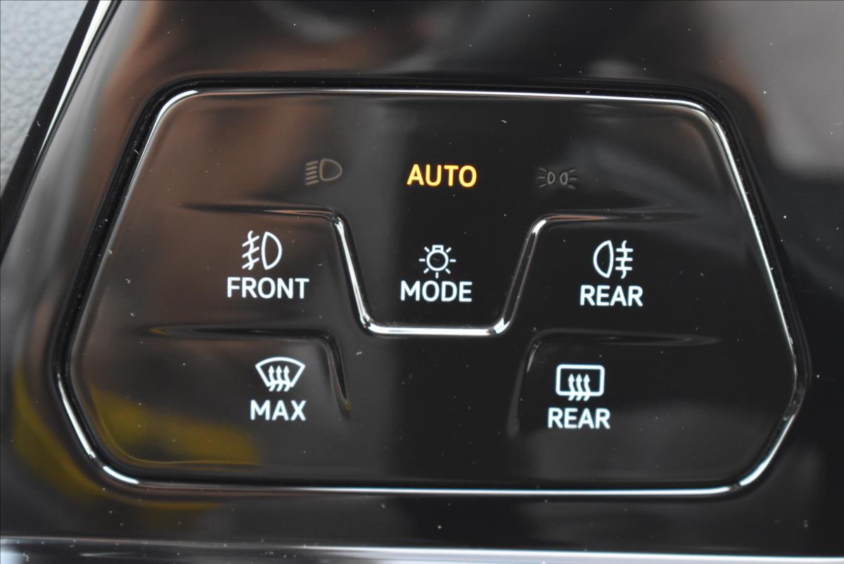 Volkswagen Golf 2,0 TDi  DSG 4x4 Alltrack LED Kamera - 22