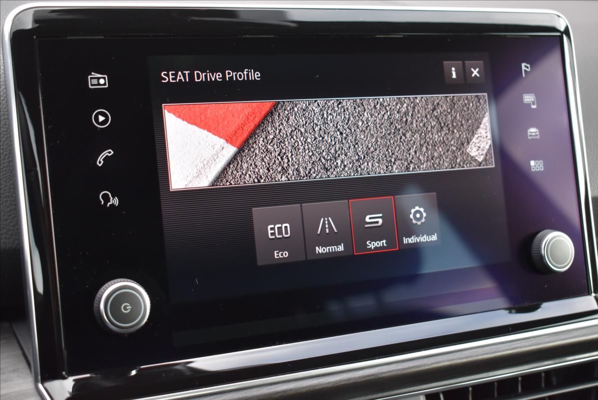 Seat Tarraco 1,5 TSi  Xcellence 7-Míst LED Panorama - 43