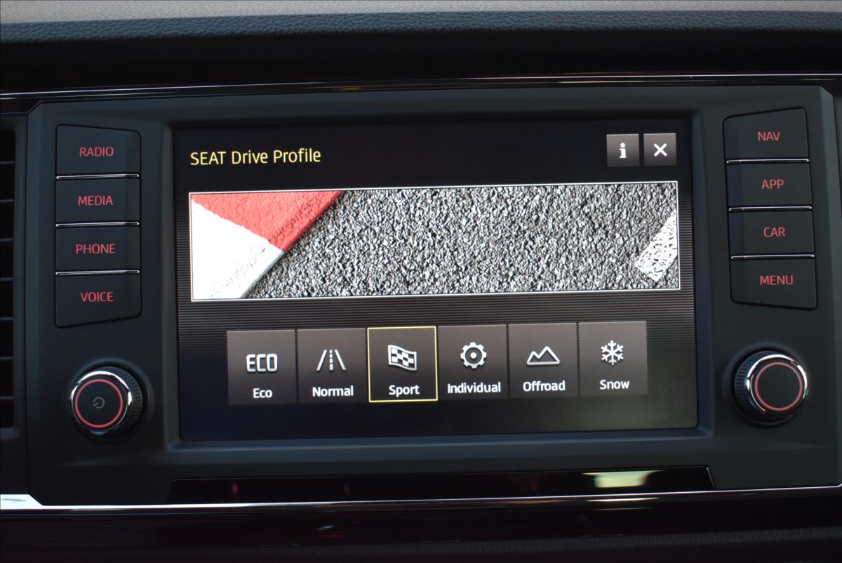 Seat Ateca 2,0 TDi  DSG 4x4 FR-Line LED Assist - 38