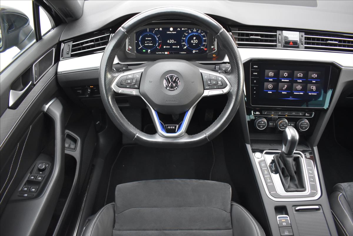 Volkswagen Passat 1,4 TSi  DSG GTE Virtual LED Matrix - 16