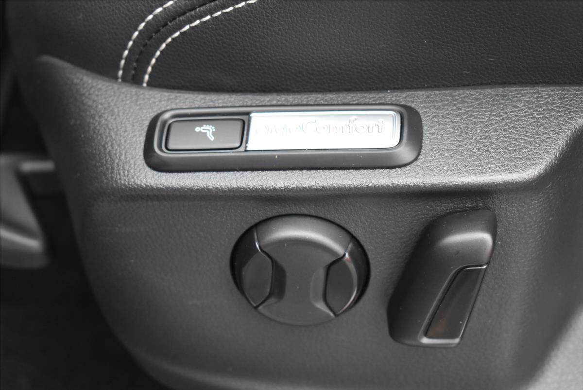 Volkswagen Passat 1,4 TSi  DSG GTE Virtual LED Matrix - 20