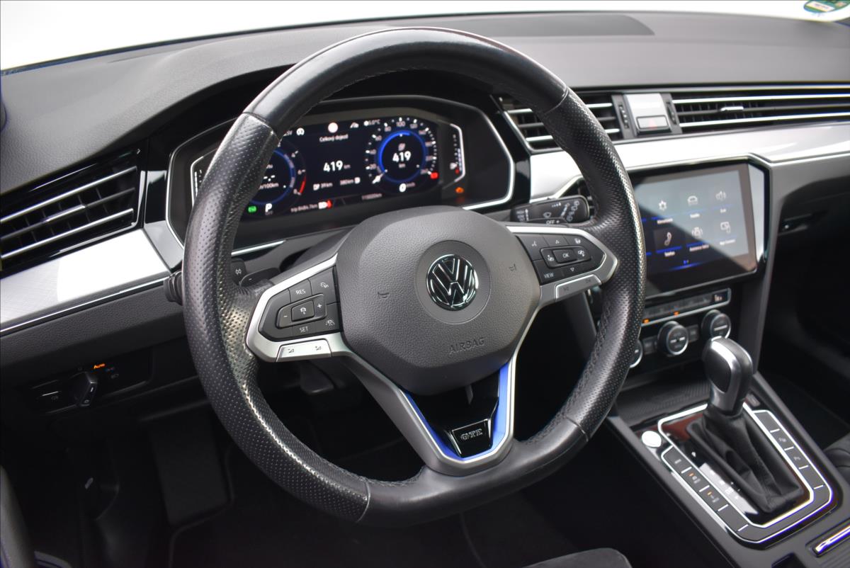 Volkswagen Passat 1,4 TSi  DSG GTE Virtual LED Matrix - 22