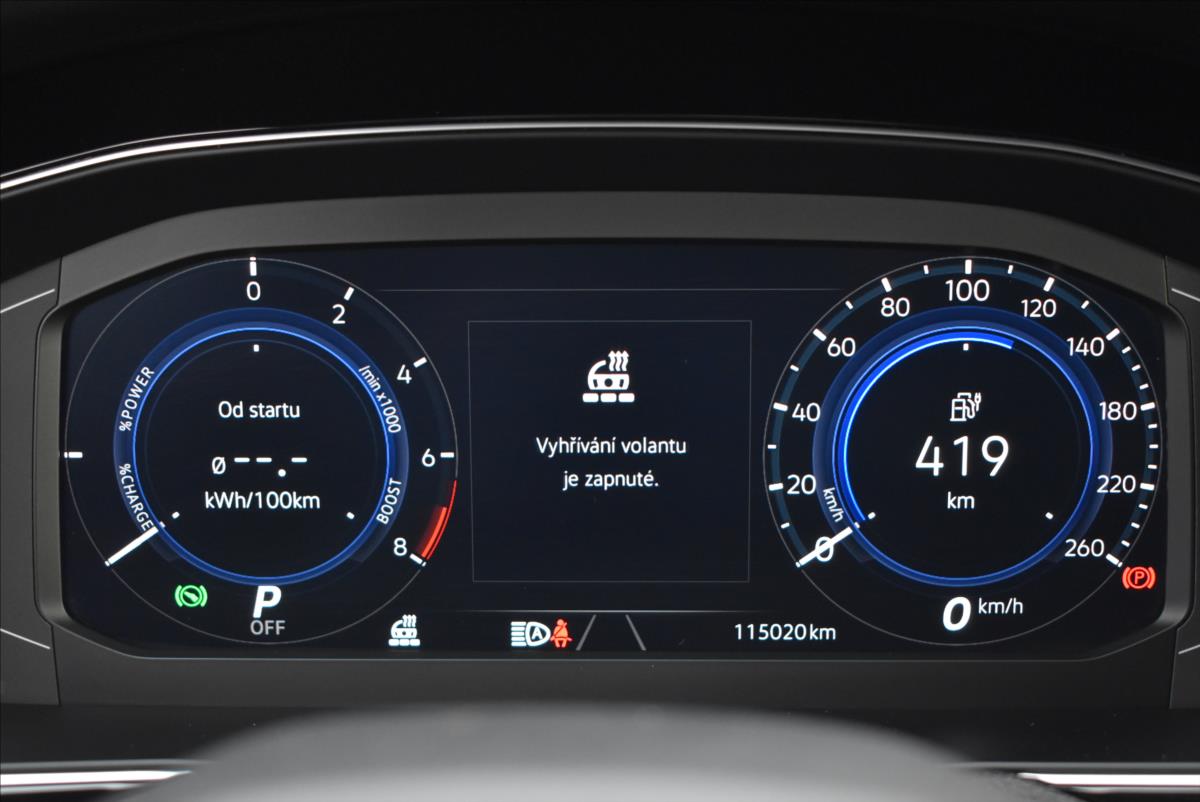 Volkswagen Passat 1,4 TSi  DSG GTE Virtual LED Matrix - 27