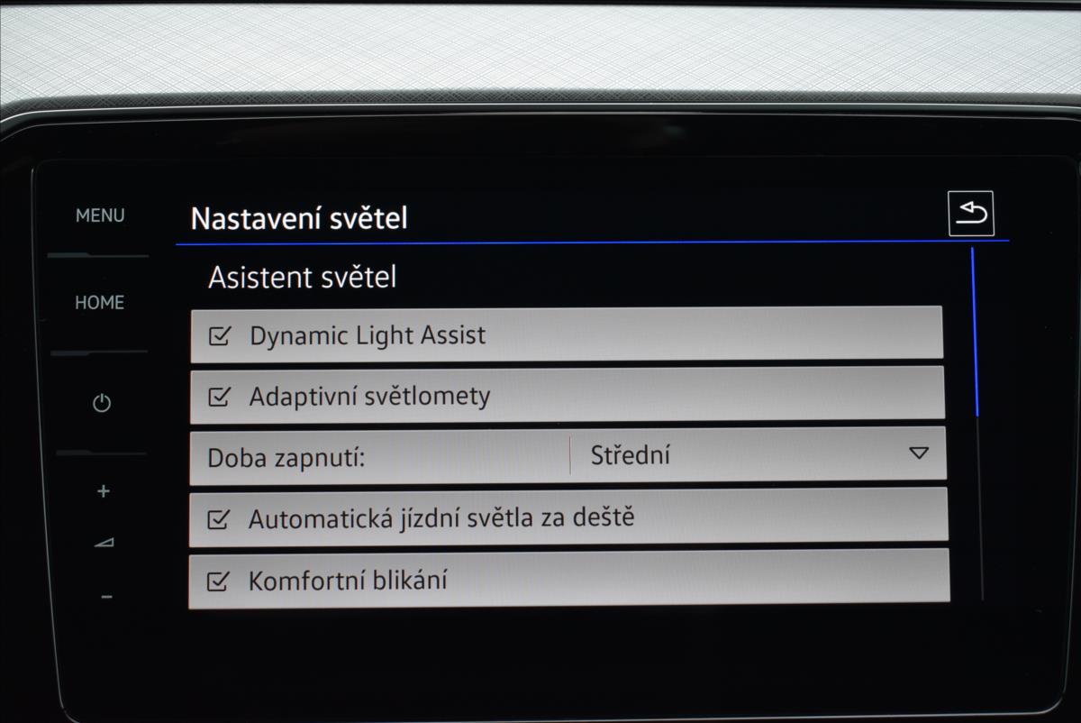 Volkswagen Passat 1,4 TSi  DSG GTE Virtual LED Matrix - 29