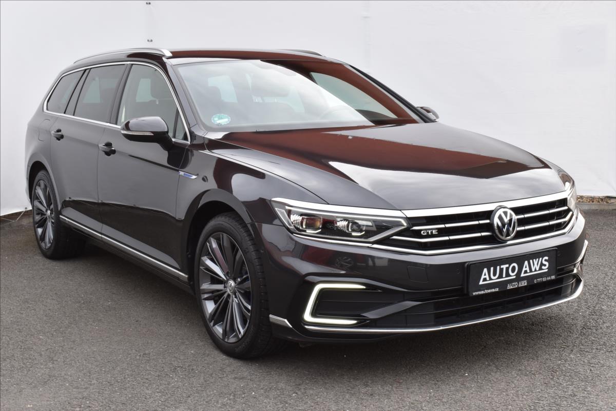 Volkswagen Passat 1,4 TSi  DSG GTE Virtual LED Matrix - 2