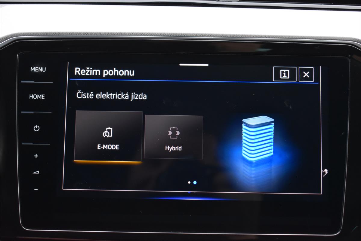 Volkswagen Passat 1,4 TSi  DSG GTE Virtual LED Matrix - 44