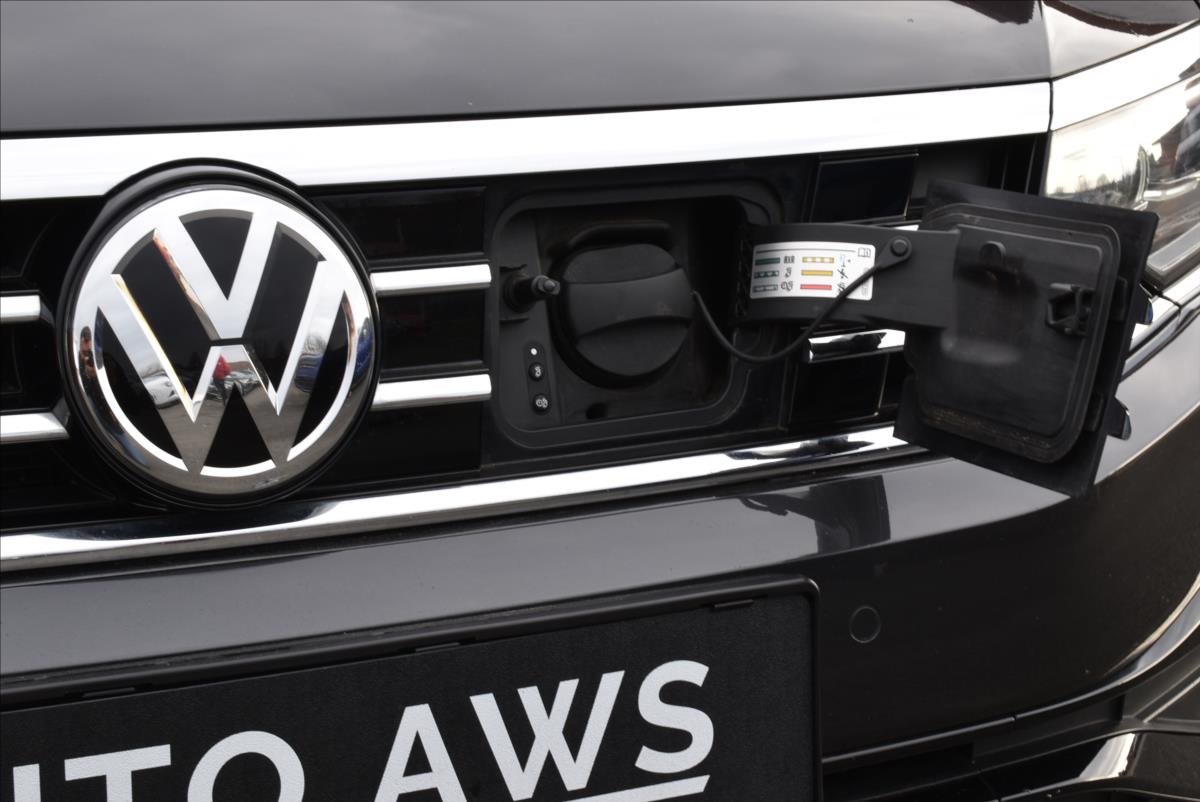 Volkswagen Passat 1,4 TSi  DSG GTE Virtual LED Matrix - 6