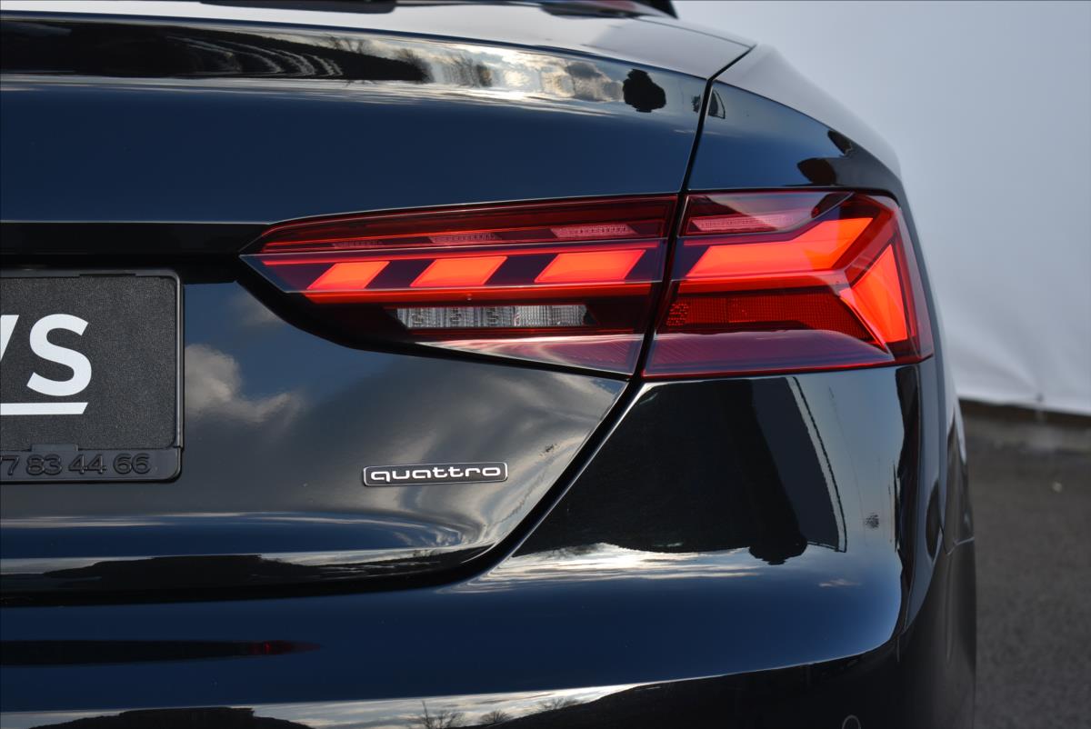 Audi A5 2,0 40TDi  quattro S-Line LED Matrix - 11