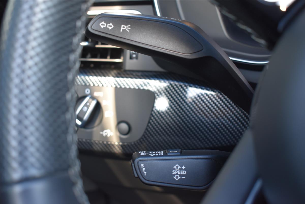 Audi A5 2,0 40TDi  quattro S-Line LED Matrix - 24