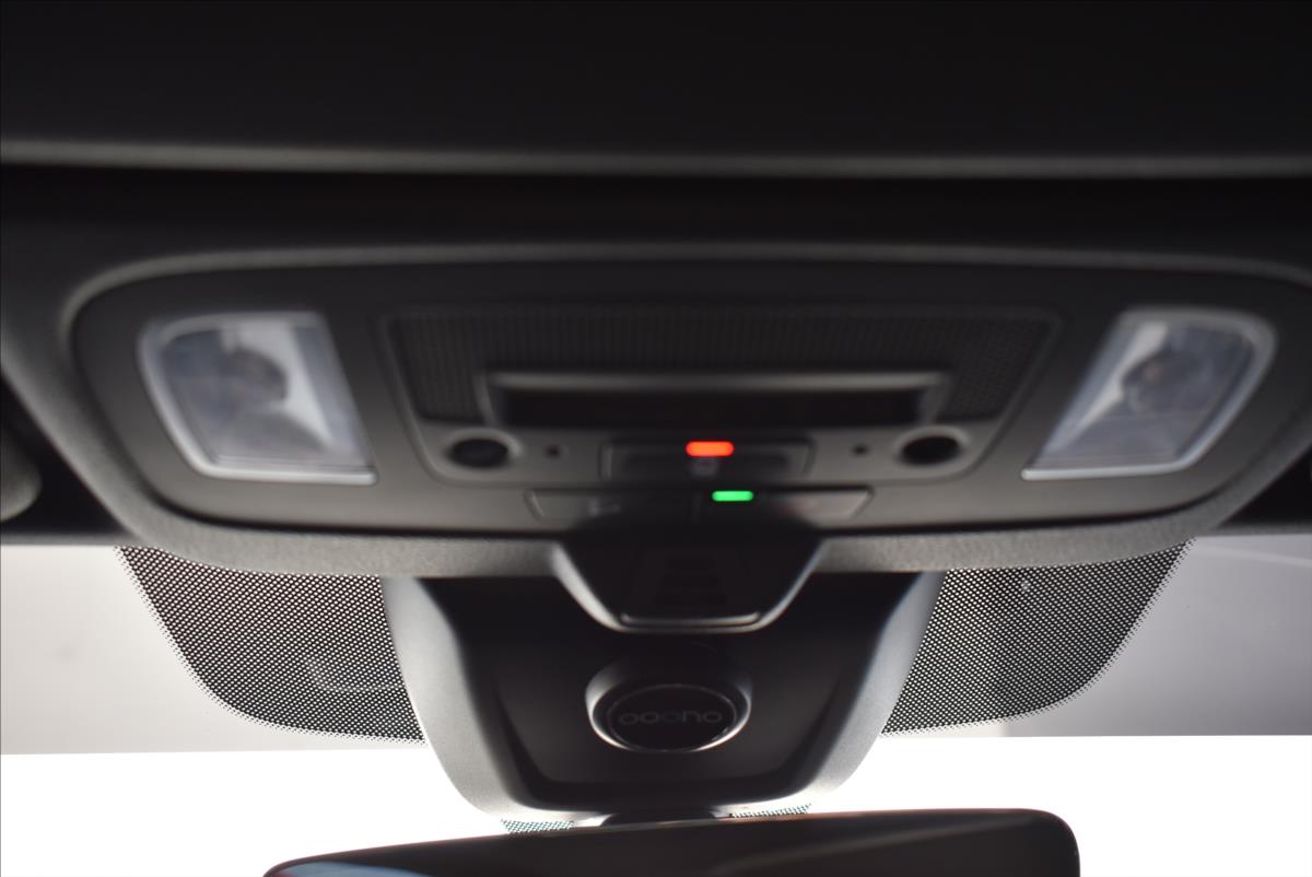 Audi A5 2,0 40TDi  quattro S-Line LED Matrix - 42