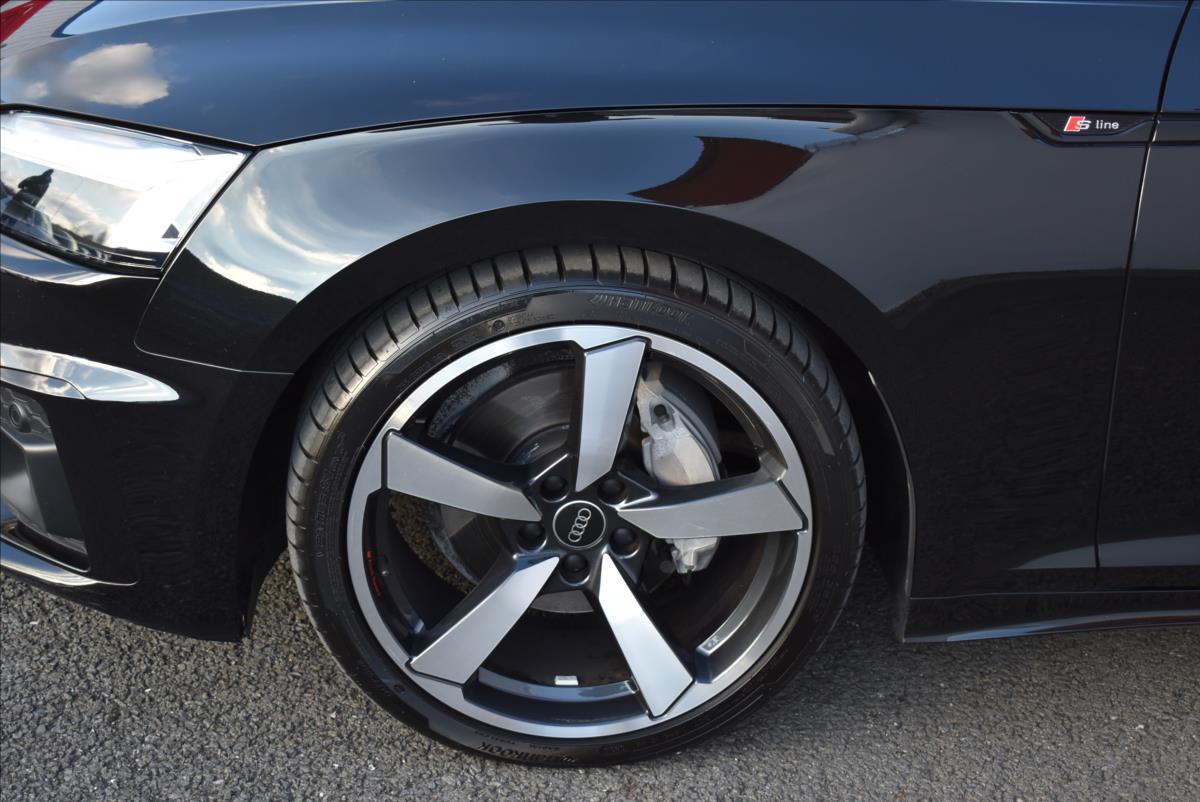 Audi A5 2,0 40TDi  quattro S-Line LED Matrix - 3