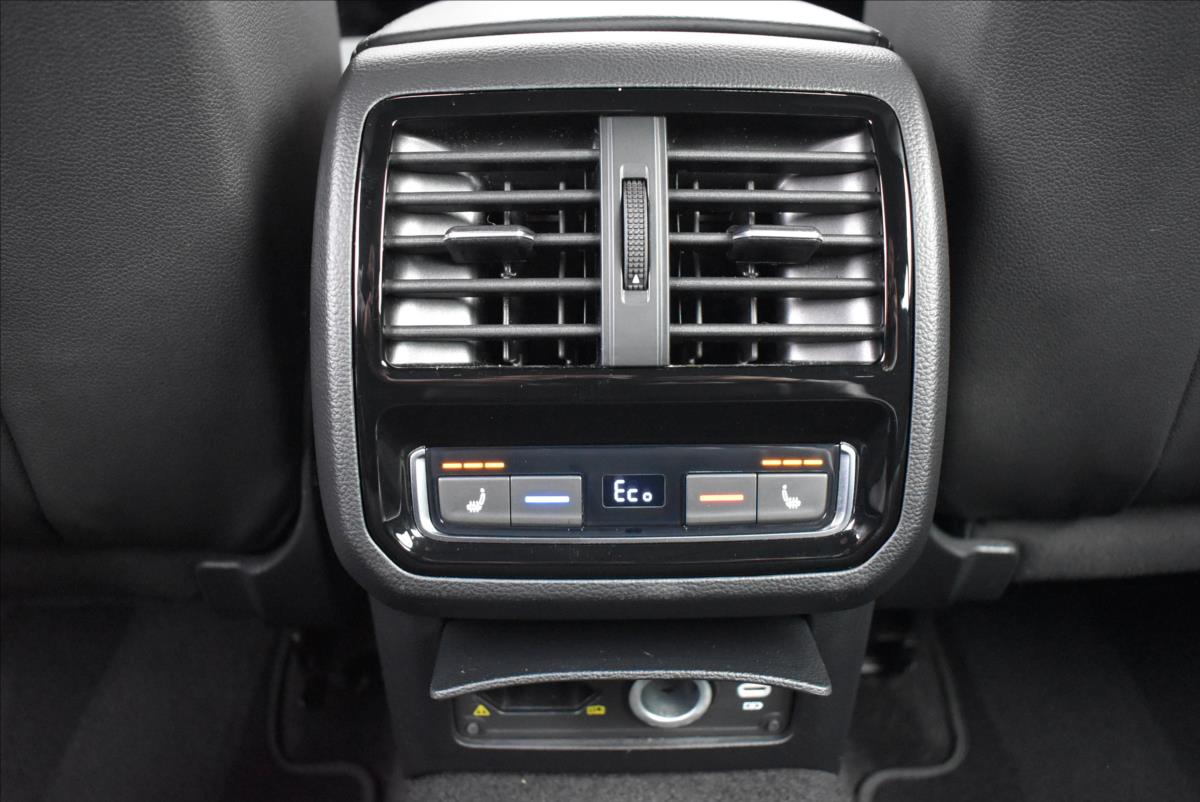 Volkswagen Passat 1,4 TSi  DSG GTE Virtual LED Assist - 16