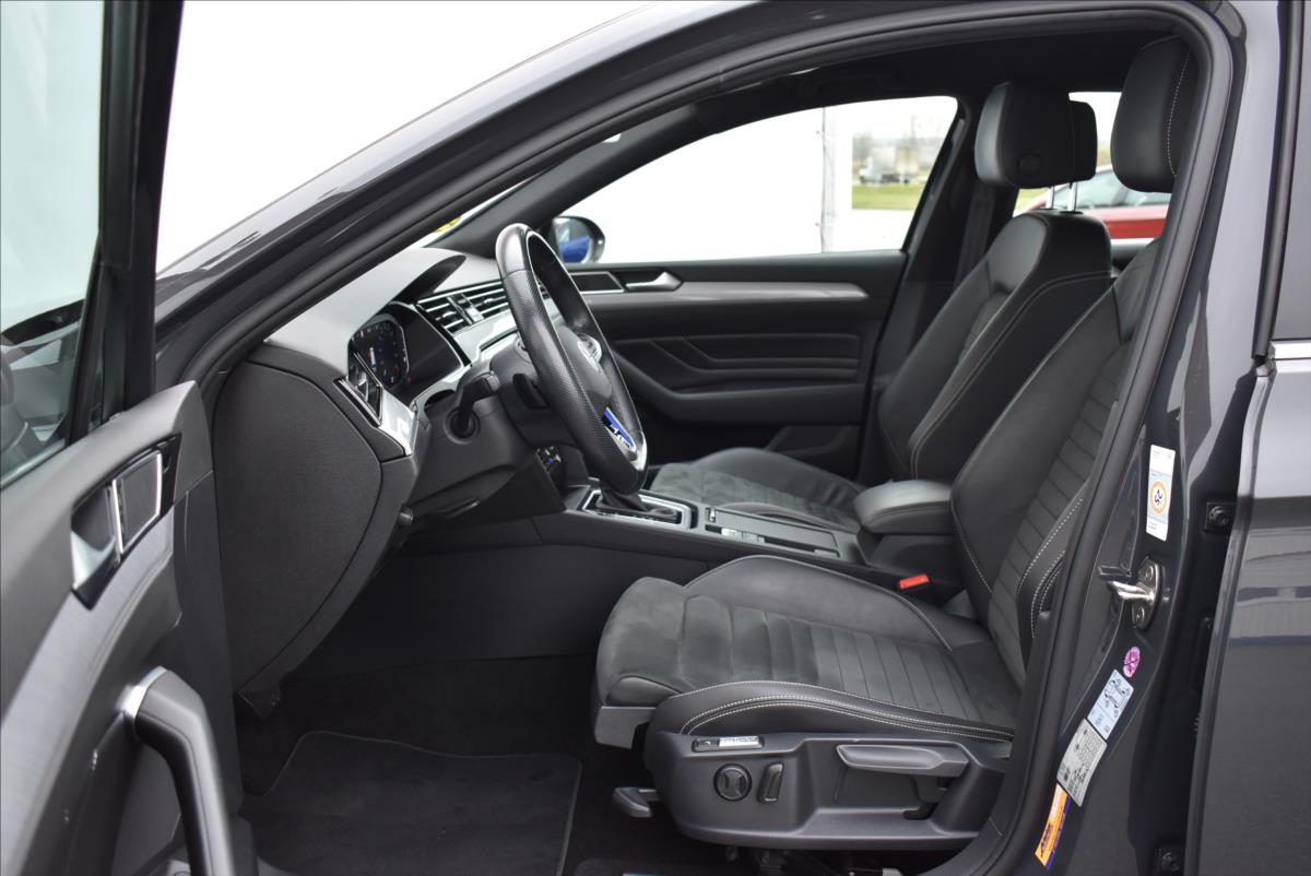 Volkswagen Passat 1,4 TSi  DSG GTE Virtual LED Assist - 22
