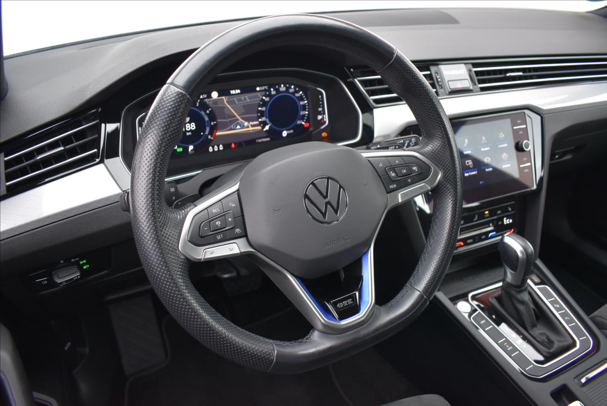 Volkswagen Passat 1,4 TSi  DSG GTE Virtual LED Assist - 24